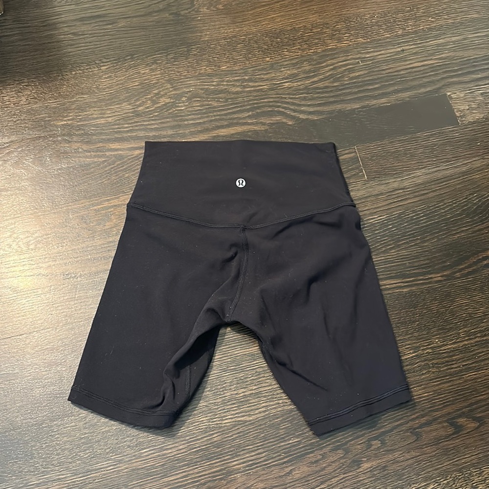Lululemon Align biker shorts 8”